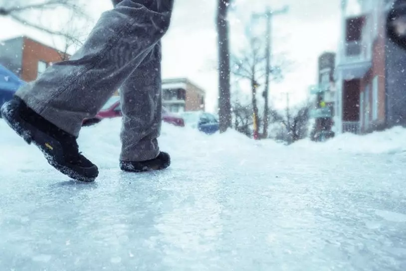 Медики предупредили астанчан об опасности на улицах