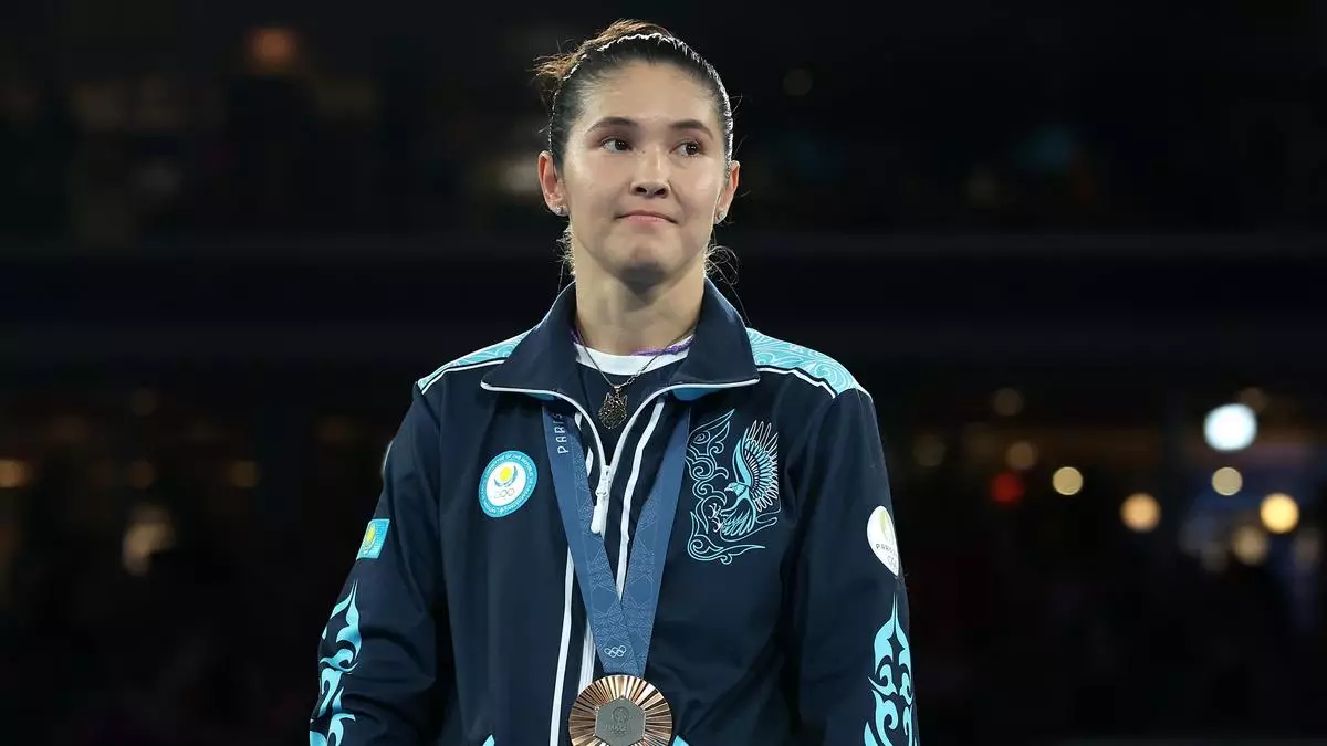 “Қанша сынақ… Ешкімге жамандық тілемеймін”: Назым Қызайбай жан сырын ақтарып, ел естімеген шындықты айтты