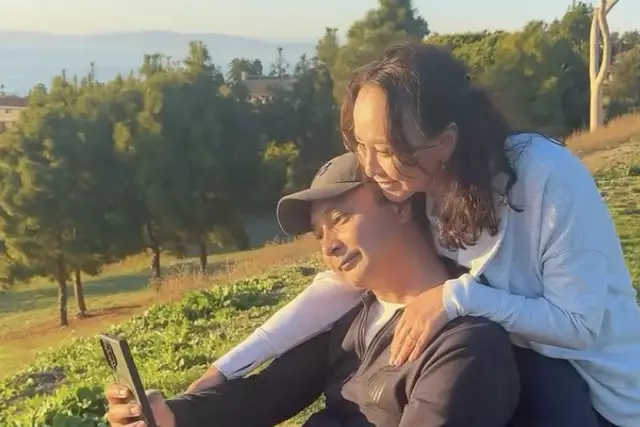 Айгүл Иманбаева күйеуінің немен айналысатынын айтты (ВИДЕО)