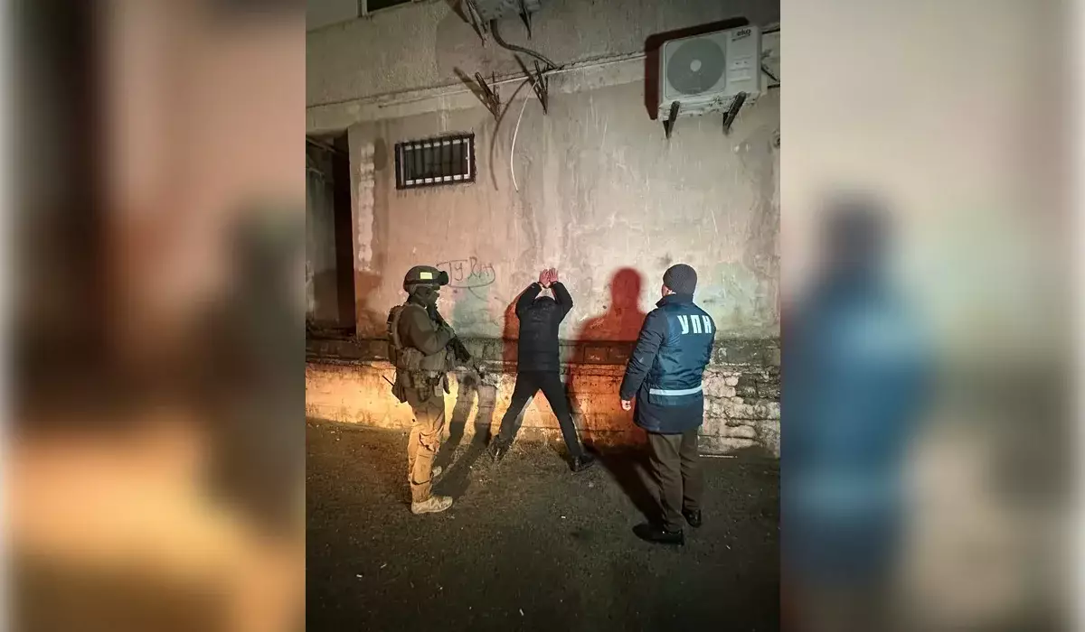 Ақтауда есірткі тасымалдағандар полициядан жаяу қашқан