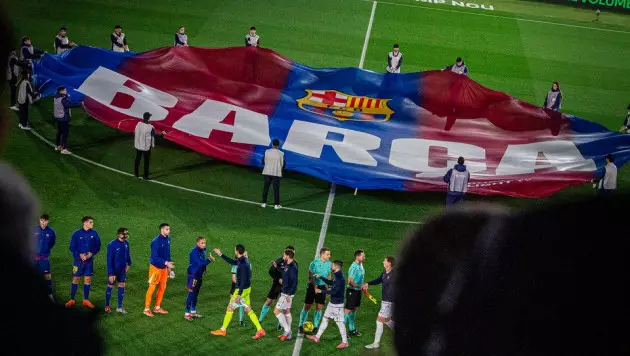 Звёздный игрок решил вернуться в "Барселону": Лапорта дал ответ