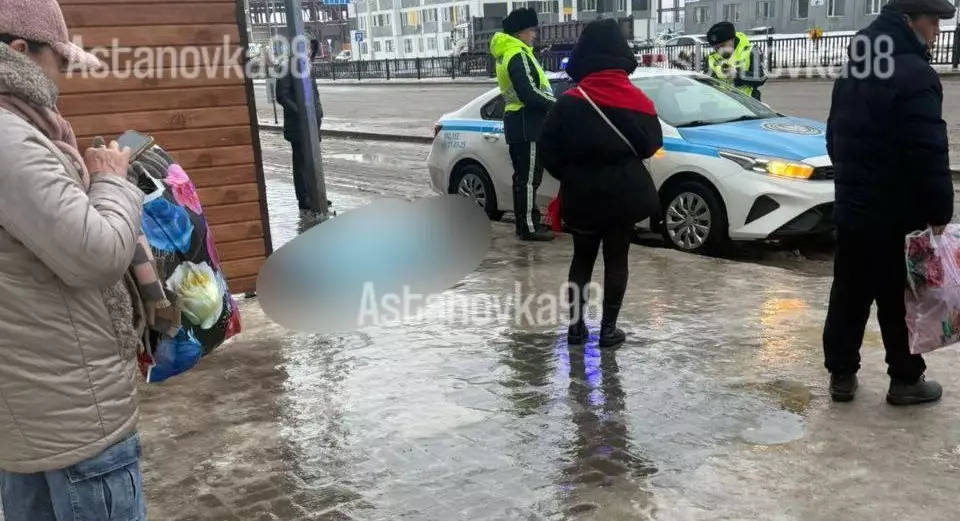 Проверка проводится по факту обнаружения трупа мужчины на остановке Астаны