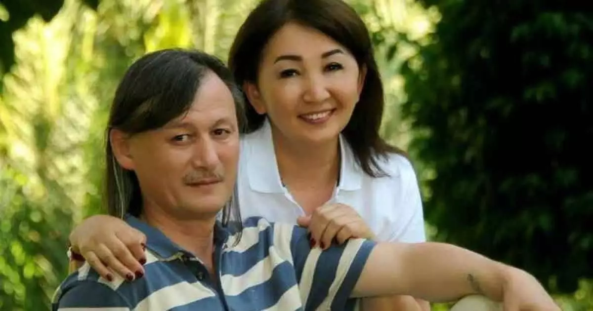  `Ұлықпанның атына кір келтіріп отыр`: Танымал әншінің әйелі шұғыл мәлімдеме жасады (ФОТО) 