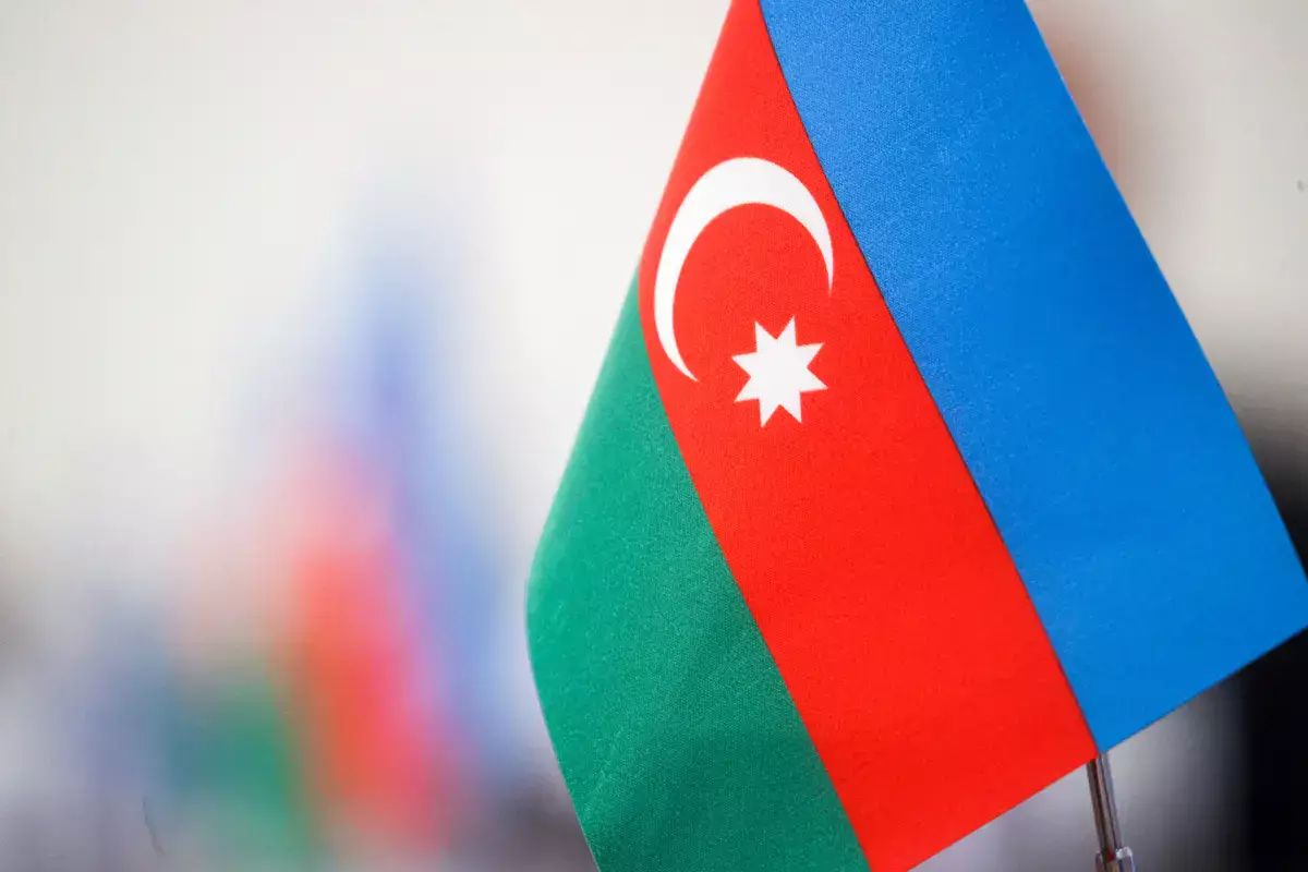 Азербайджан предупреждает своих граждан: за участие в зарубежных конфликтах — пожизненное заключение - новости на Lada.kz 30.12.2025