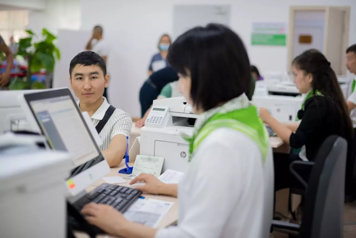 В Казахстане изменится график работы ЦОНов на новогодние праздники