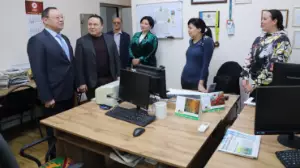 Алматы қаласы әкімінің орынбасары Абзал Нүкенов медиахолдинг жұмысымен танысты