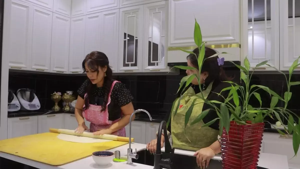 Жаңа жылда мерекелік дастарханға қанша ақша жұмысалады