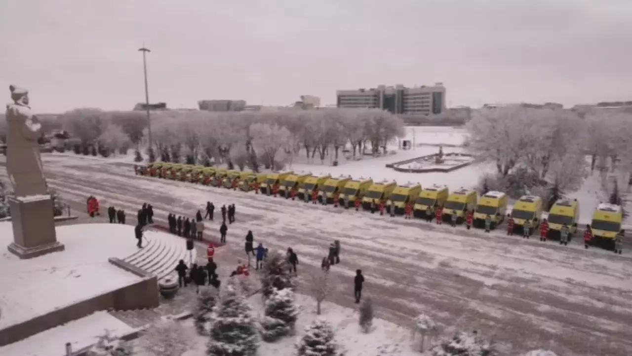 «Тенгизшевройл» подарил Атырауской области 25 машин скорой помощи