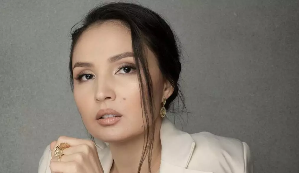 Жұлдыз Әбдукәрімова анасына Астанадан пәтер алып берді