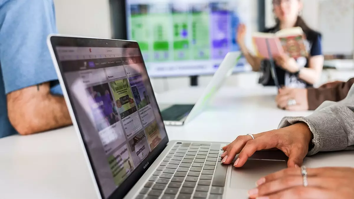 Мошенническая схема Microsoft с тайпсквоттингом подменяет буквы для кражи учетных данных.