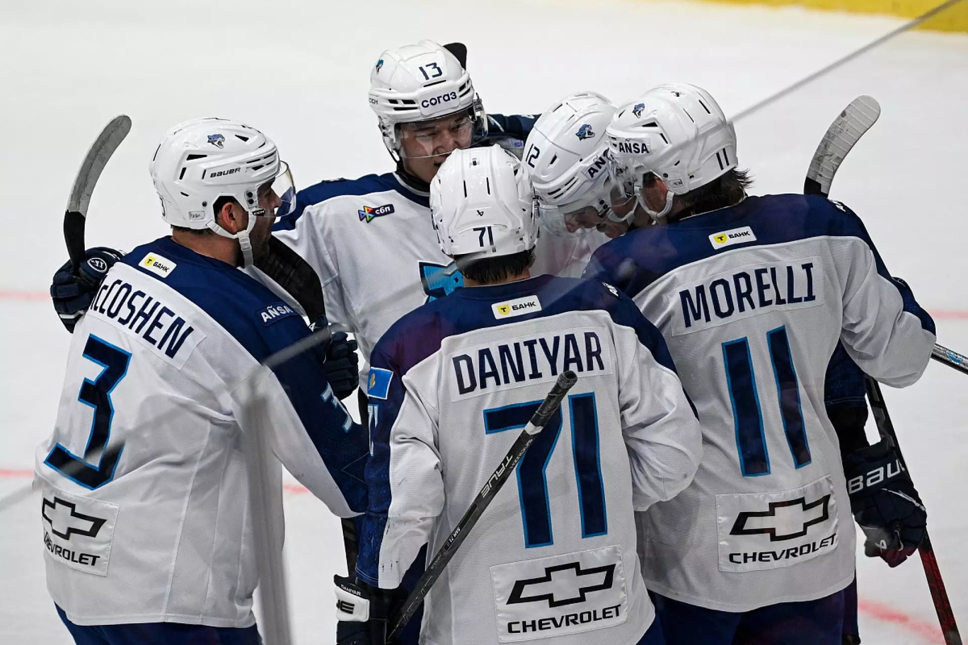 «Барыс» прервал серию поражений победой над лидером Востока