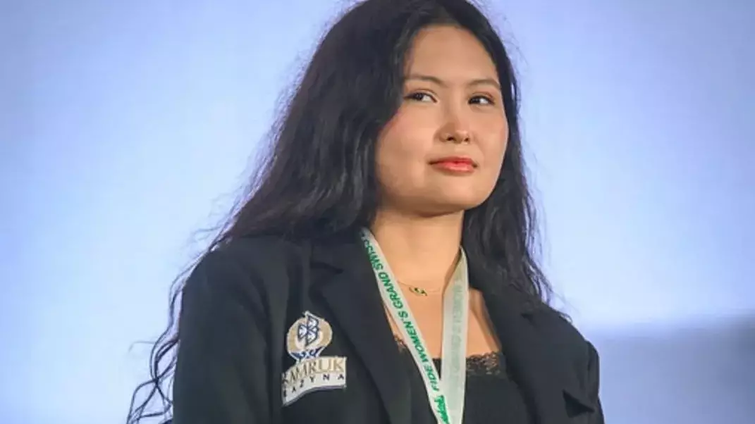 Ел тарихында алғаш рет: Бибісара Асаубаева блицтен үш дүркін әлем чемпионы атанды