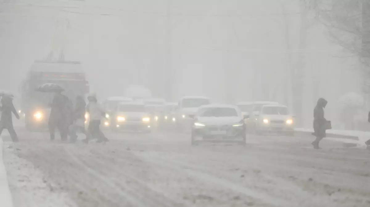 31 желтоқсан: Қазақстанның қай өңірлерінде мереке қарсыз өтеді?
