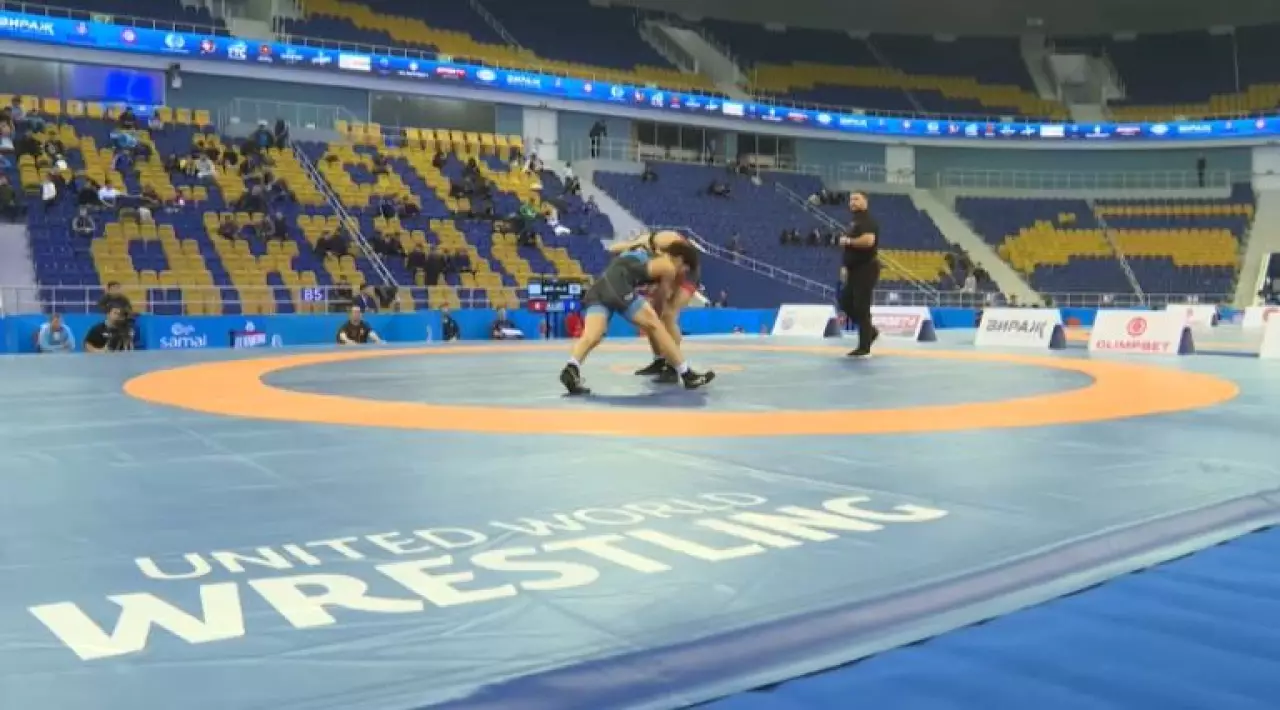 Казахстанские борцы готовятся к международным турнирам