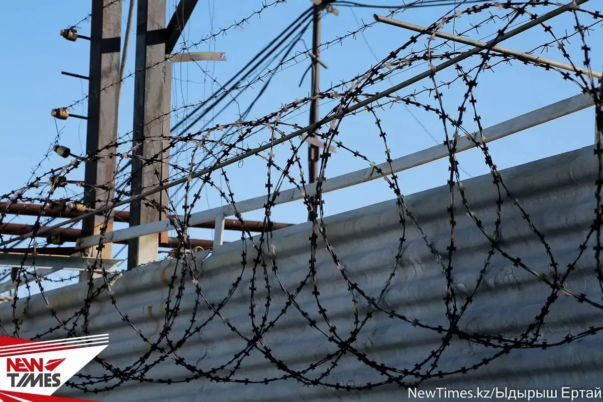 Казахстанец из колонии устроил панику из-за «теракта» в аэропорту Баку