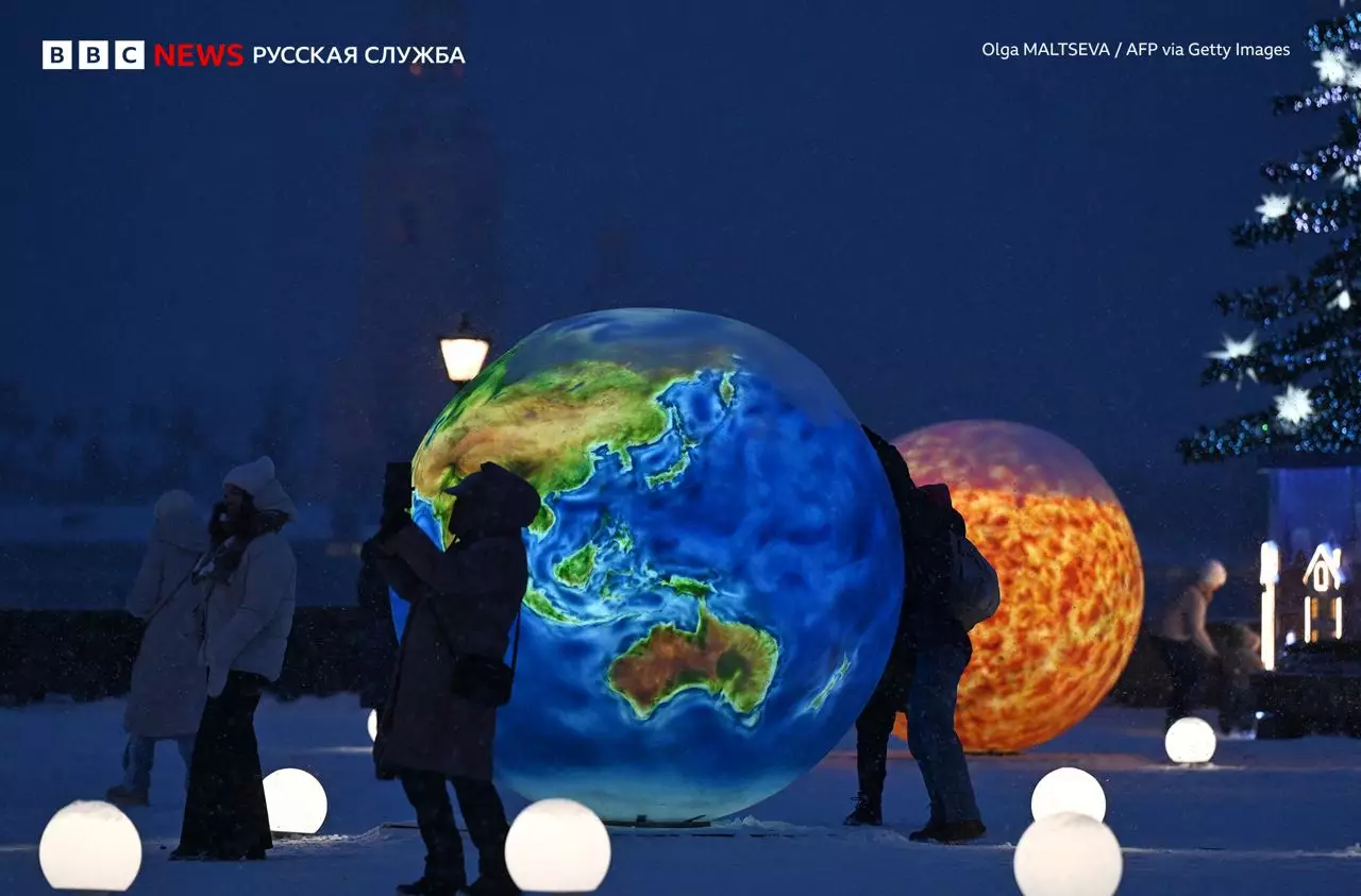 Әлем халқы Жаңа жылды қалай қарсы алып жатыр: түрлі елдерден көріністер