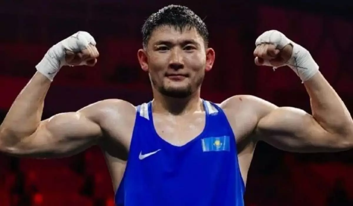 «Всё решали удары»: чемпион мира из РФ признал мощь казахстанца