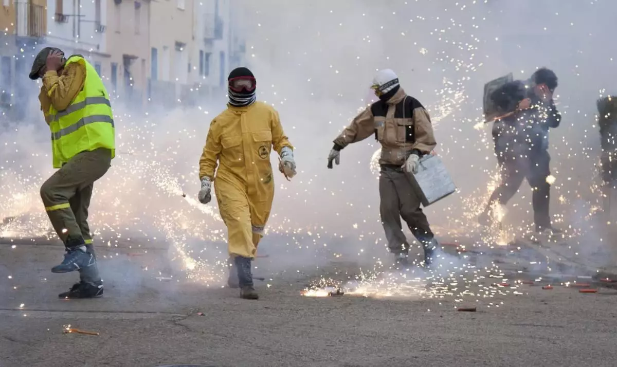 Нидерландта петардалар мен фейерверктерге тыйым салынды