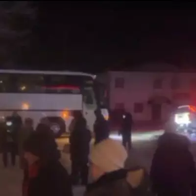 В Абайской области автобус с 35 пассажирами застрял из-за непогоды