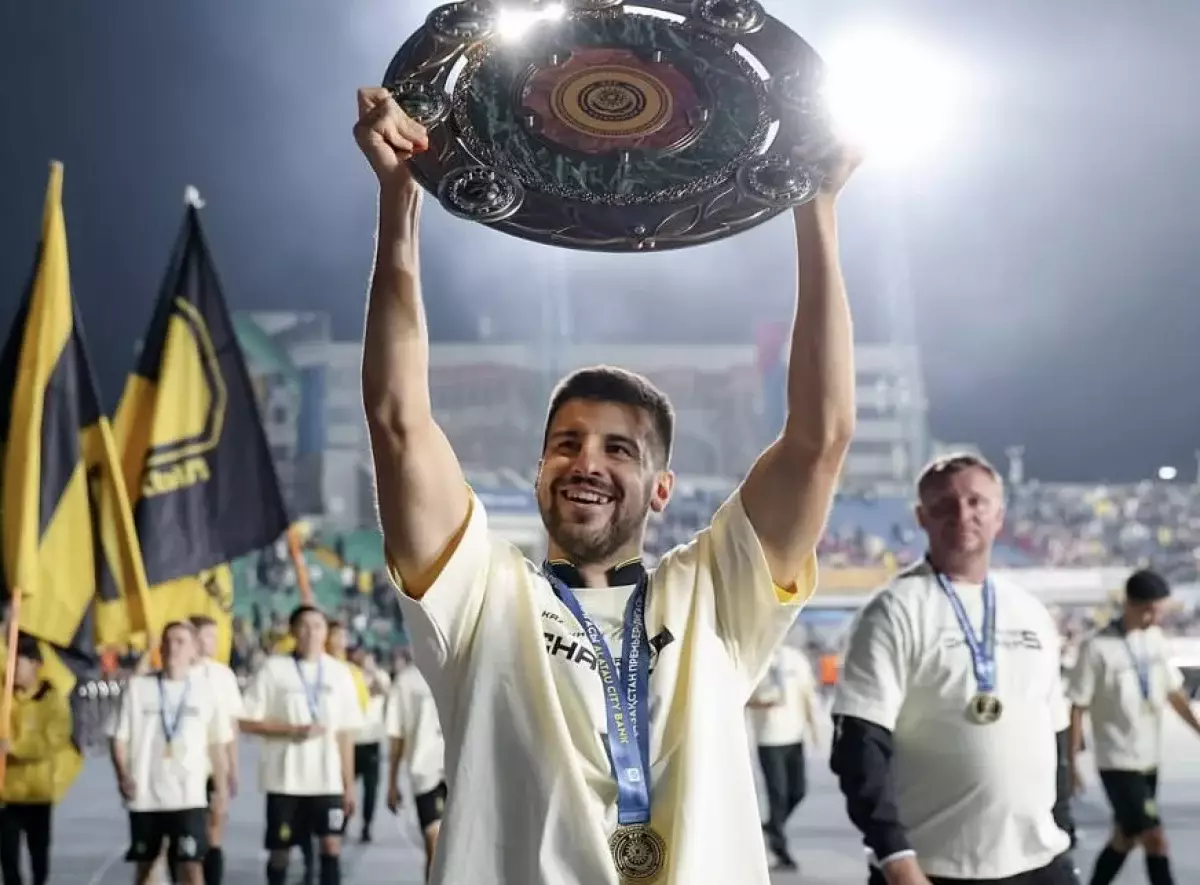 Валерий Громыко “Қайратта” қала ма? Клуб шешуші таңдау алдында тұр