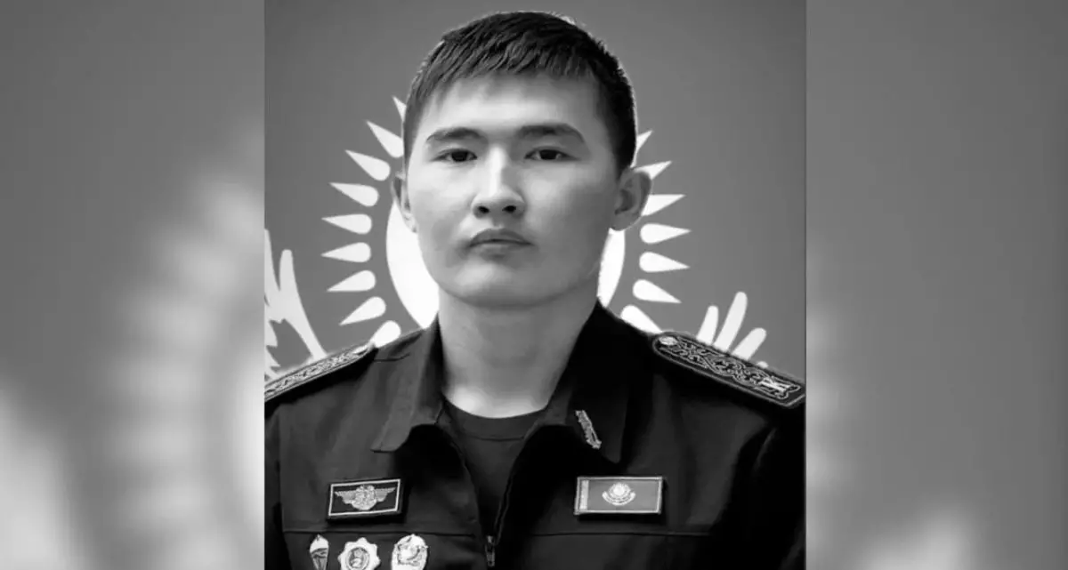 «Көзі ағып кеткен»: Ақтөбеде 18 жастағы курсанттың қазасына қатысты сот отырысы өтті