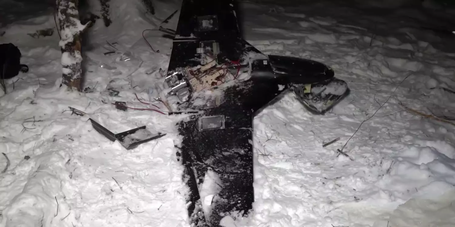 Путиннің резиденциясына бағытталған соққы: Ресей құлаған дронның қалдықтарын көрсетті