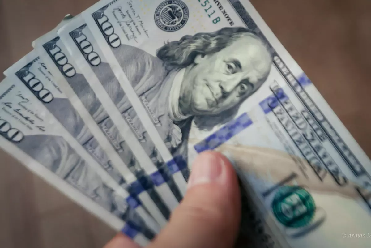 Доллар подорожал по итогам торгов на KASE