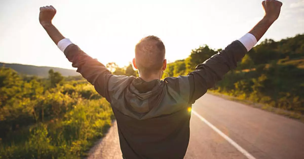  Күн сәулесін жақсы көретін ер адамдарда күйзеліс сирек болады 