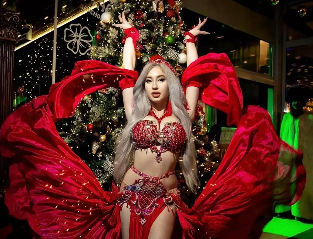 Кошмар на новогоднем корпоративе: танцовщицу в Алматы чуть не затоптали пьяные гости