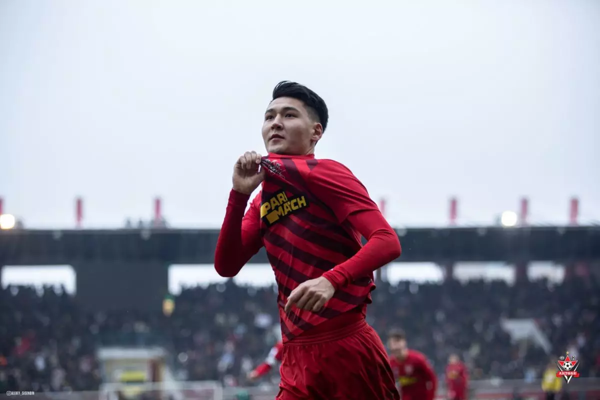 «Ақтөбе» капитаны Әлібек Қасым ресми түрде командадан кетті