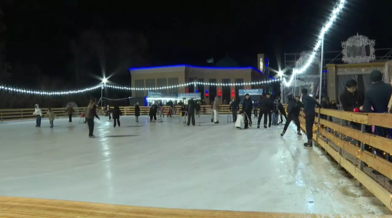 Таразда мұз айдыны ашылды