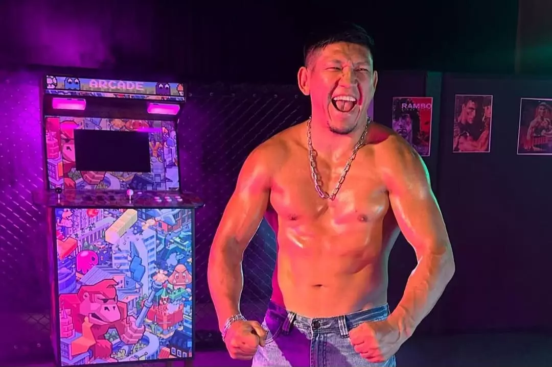 «Шара Буллет» Қуат Хамитовқа «шабуыл» жасады (ВИДЕО)