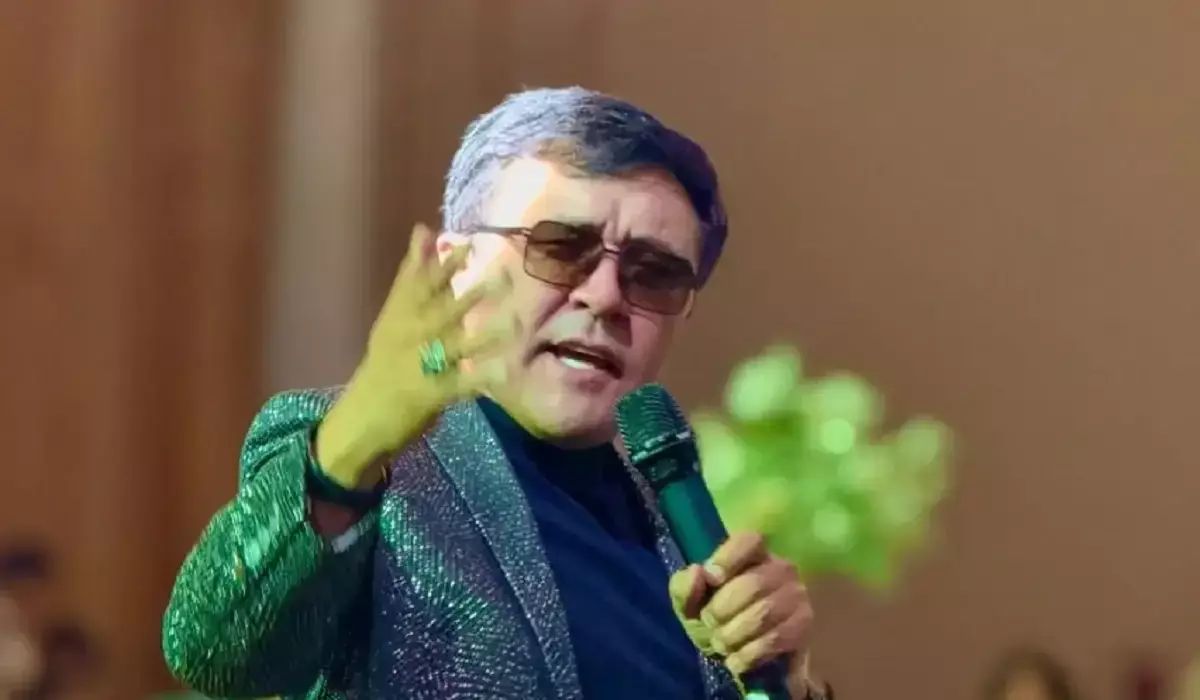 «Тосынсый жасағым келіп тұр»: Заттыбек Көпбосынұлы бауырына қымбат сыйлық берді