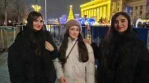 Ауғанстаннан келген студент қыздар Алматыдағы жаңа жылдық концертке жоғары баға берді