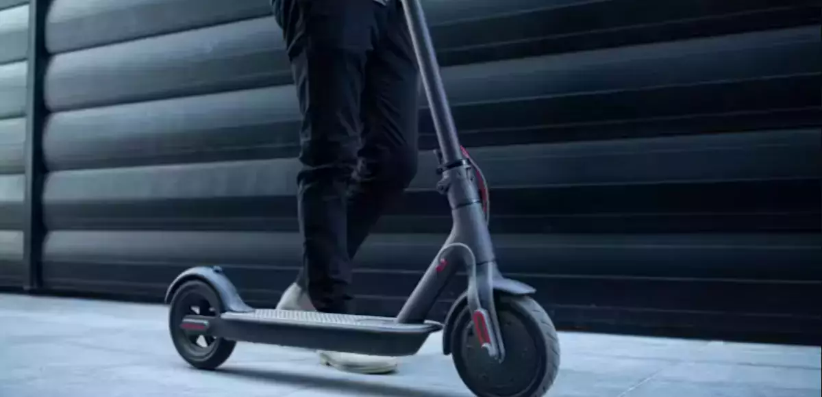 В Казахстане подписан закон о правах на электросамокаты и введении ряда ограничений.