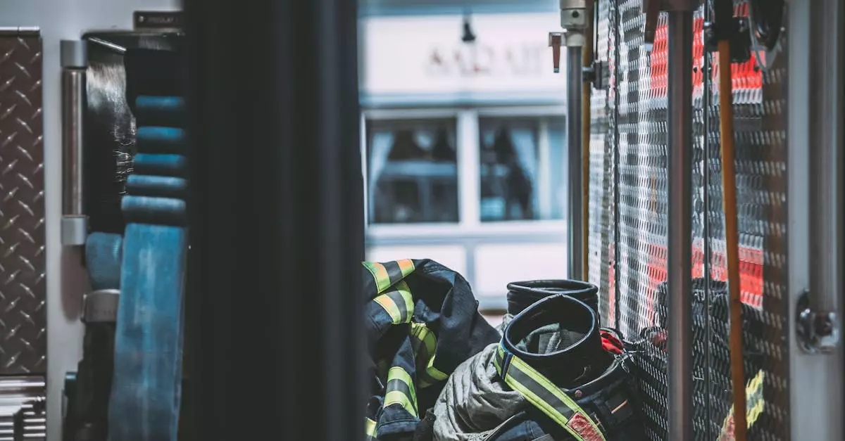 Тараздағы бес қабатты үйден өрт шықты: 100-ден аса адам эвакуацияланды