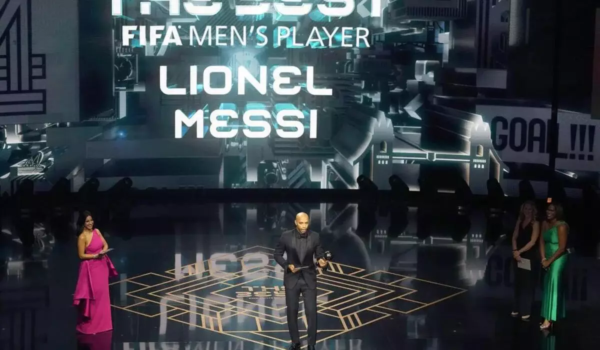 ФИФА утвердит новую ежегодную премию для футболистов