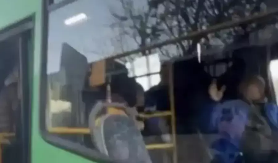 Алматы облысында автобуста жанжал шығарған жолаушы 15 тәулікке қамалды