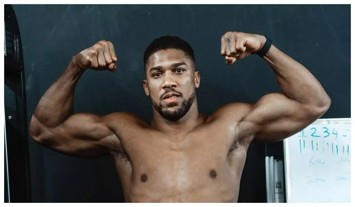 Окружение Энтони Джошуа опасается за его психику после аварии