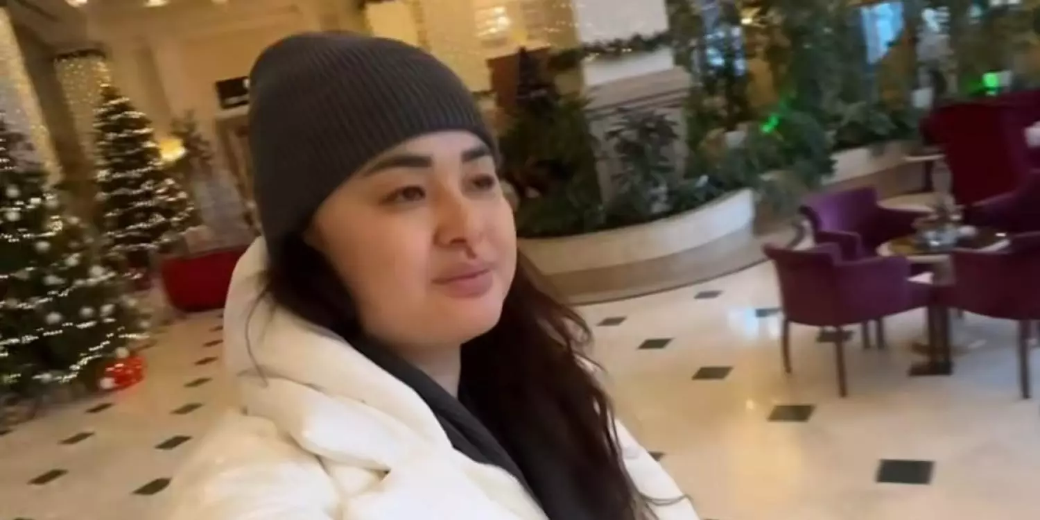 "Рахатизм": Мөлдір Мұқан Жаңа жылда қонақүйде қарсы алды