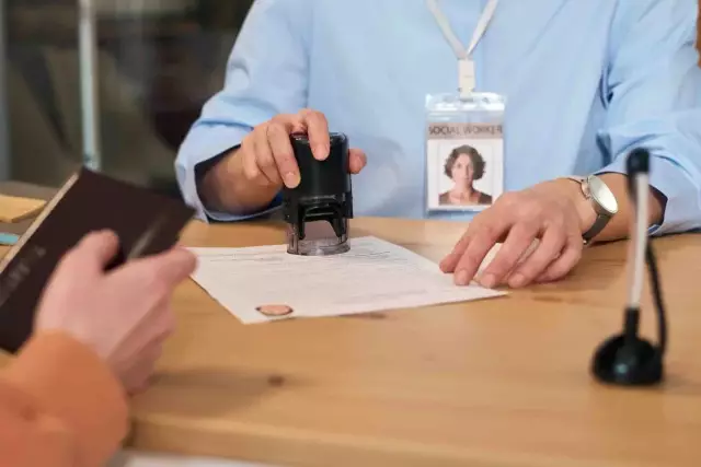 1 қаңтардан бастап шетелдіктерге ЖСН беру тоқтатылады