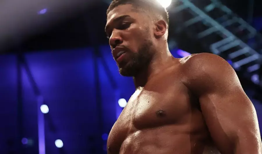 Екі адам қаза тапты: әлемге танымал спортшы жол апатына түсті