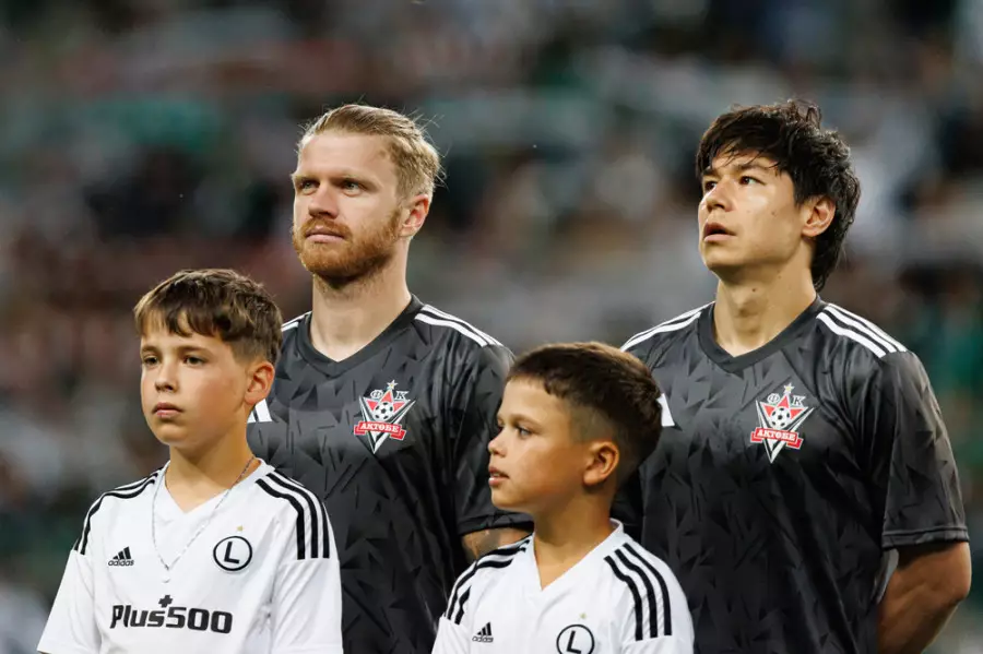 “Ақтөбе“ футбол клубы тоғыз ойыншысымен қоштасты