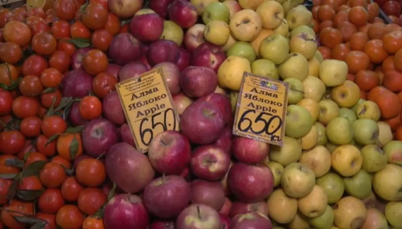 Посленовогодний шопинг: как изменились новогодние традиции казахстанцев