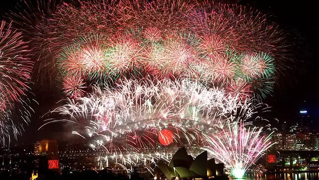 Әлем елдері Жаңа жылды қалай атап өтеді