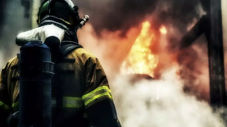 "Жоғары қабатында ашық жалын пайда болған”: Алматыдағы көпқабатты үй өртінің мән-жайы мәлім болды