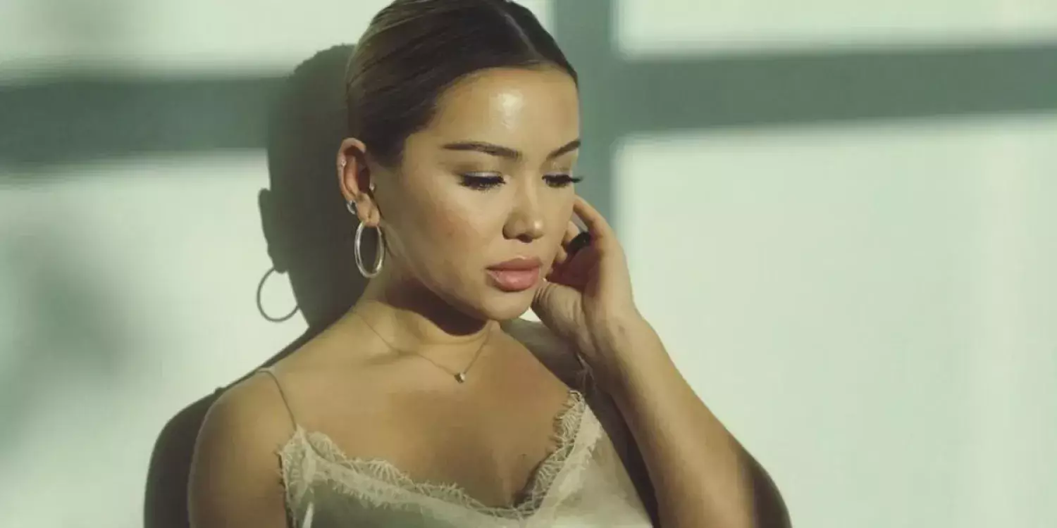 "Сезім өшкесін болды емес пе?": Мақпал Исабекова тыңдармандарын алаңдатып қойды