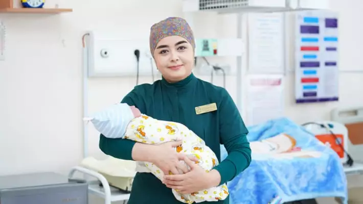 Более 1800 детей родились в Узбекистане в первый день 2026 года