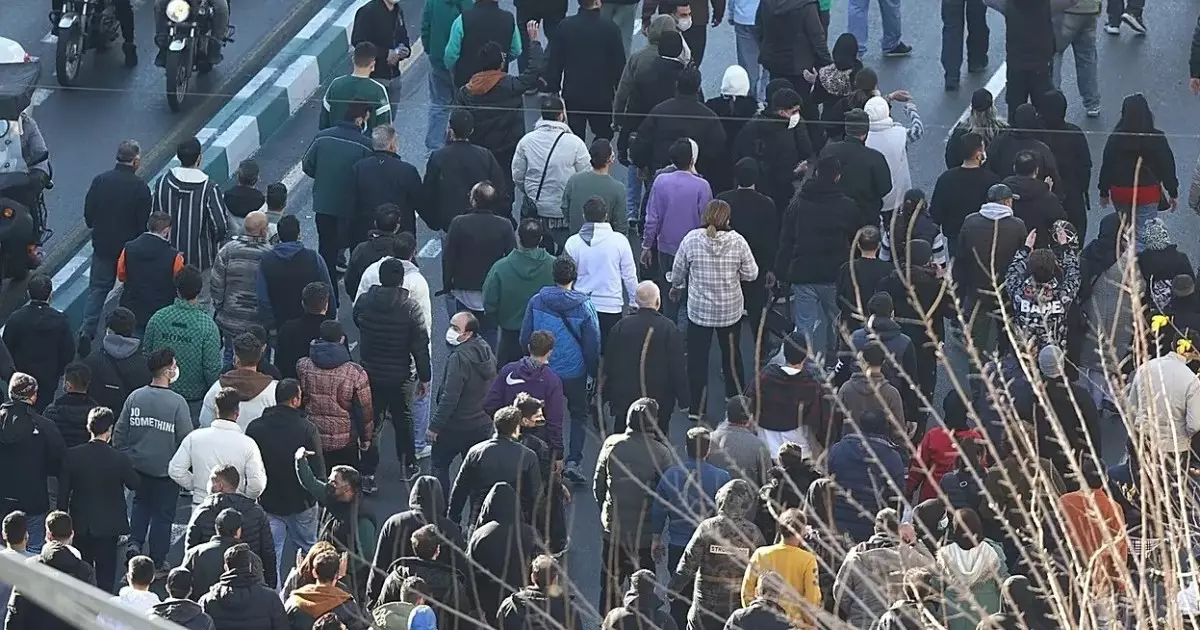  Төңкеріс бола ма? Толқулар басылмай тұр. 