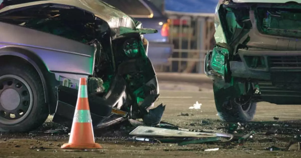  Екі адам қаза тапты: Елге танымал бокс чемпионы сұмдық жол апатына түсті (ВИДЕО) 